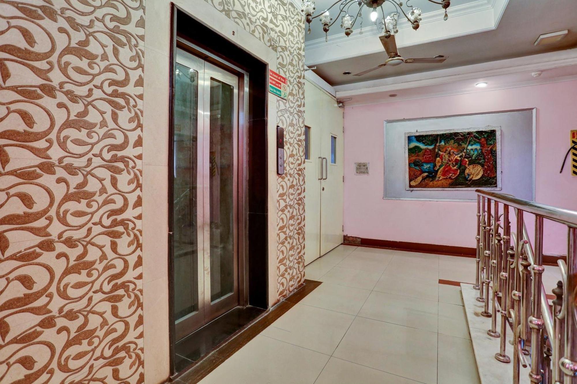 O Abhishek Residency 4* New Delhi